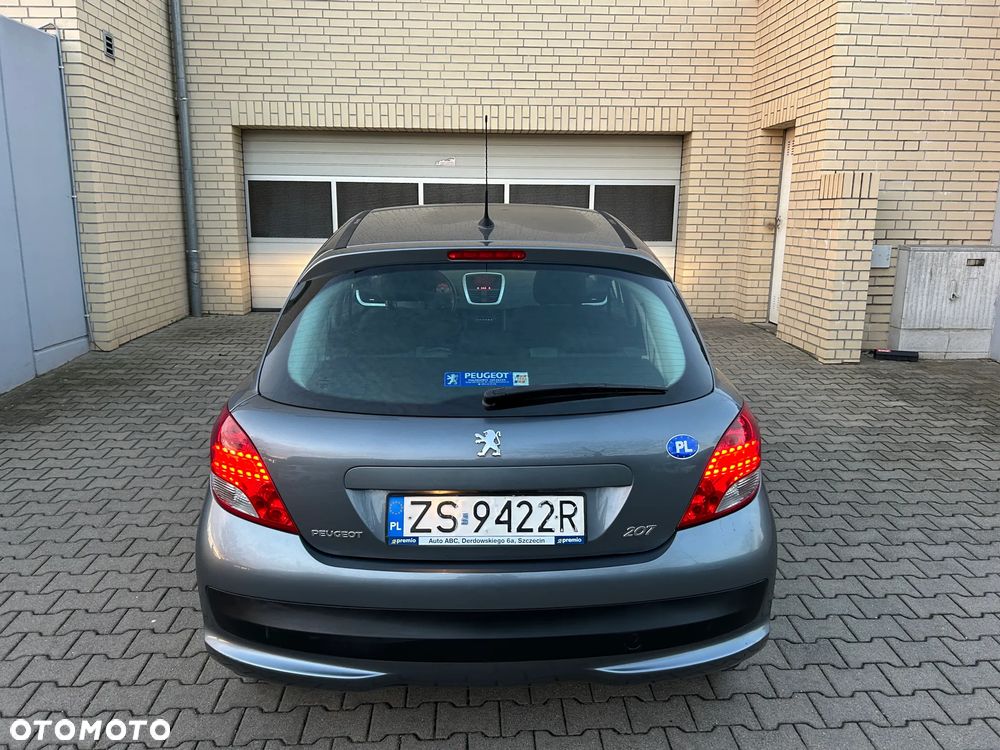 Peugeot 207 - 18