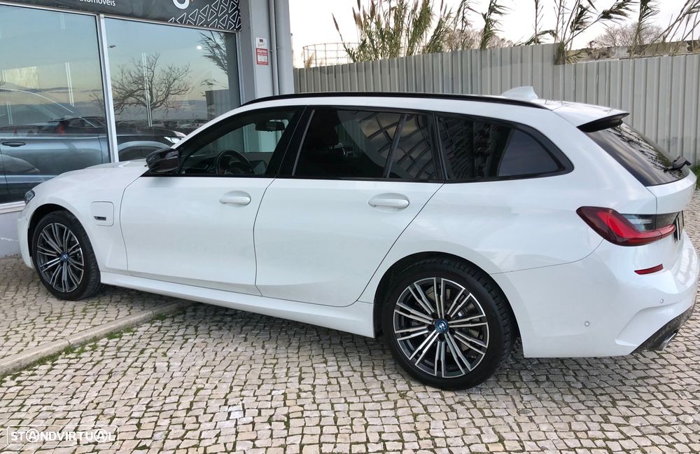BMW 320 e Pack Desportivo M Auto - 10