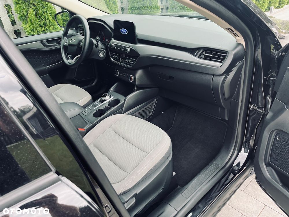 Ford Kuga - 8