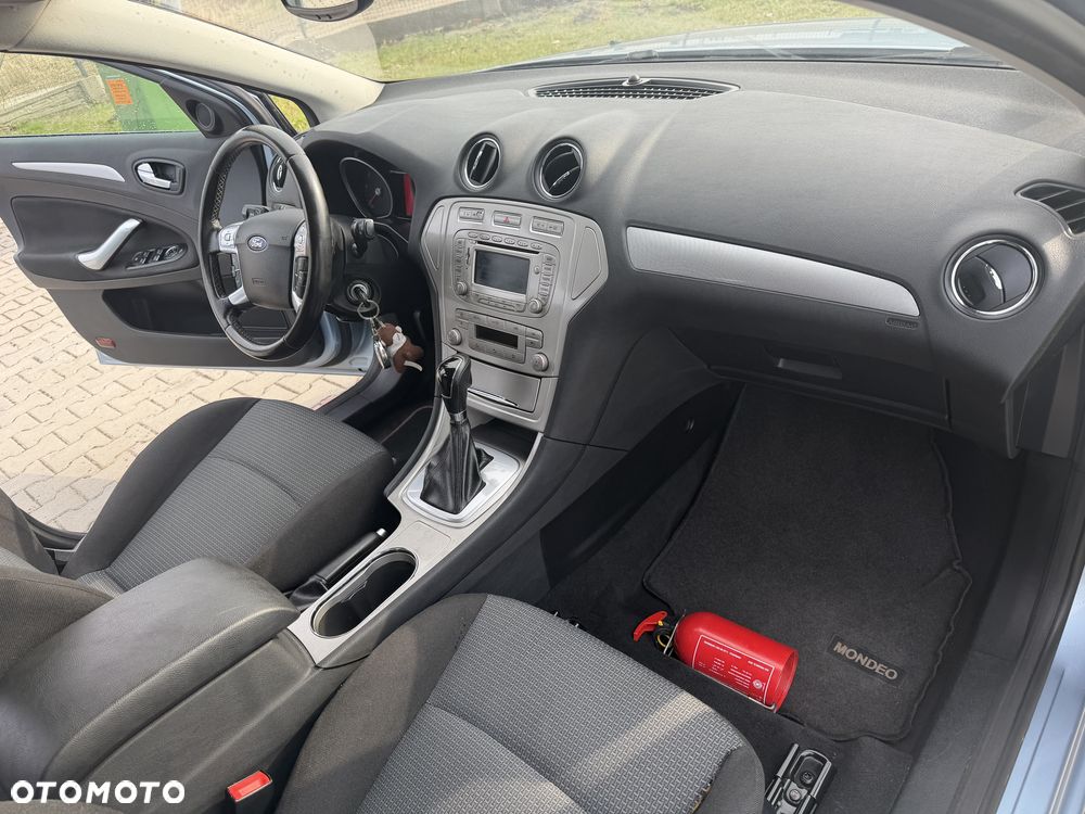 Ford Mondeo - 24