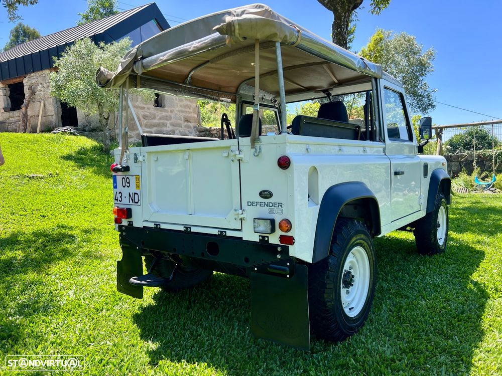 Land Rover Defender 90 2.5 Td5 Soft Top - 4
