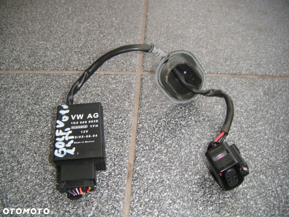 vw golf v 1.4tfsi przekaźnik- moduł pompy paliwa  1k0906093e - 1