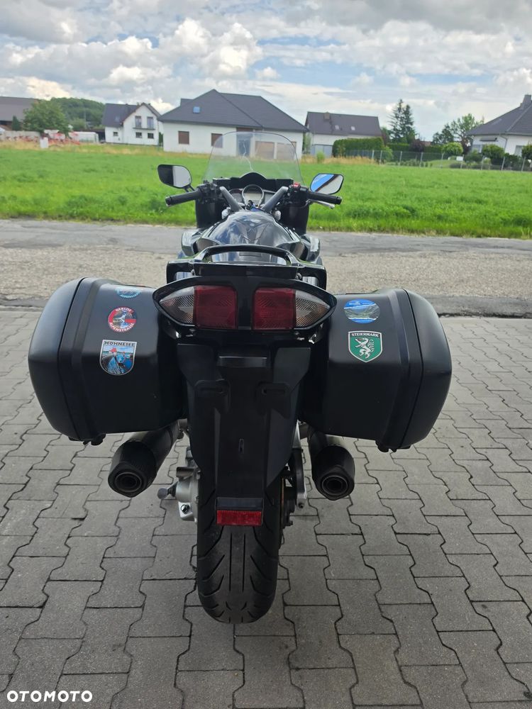 Yamaha FJR - 16