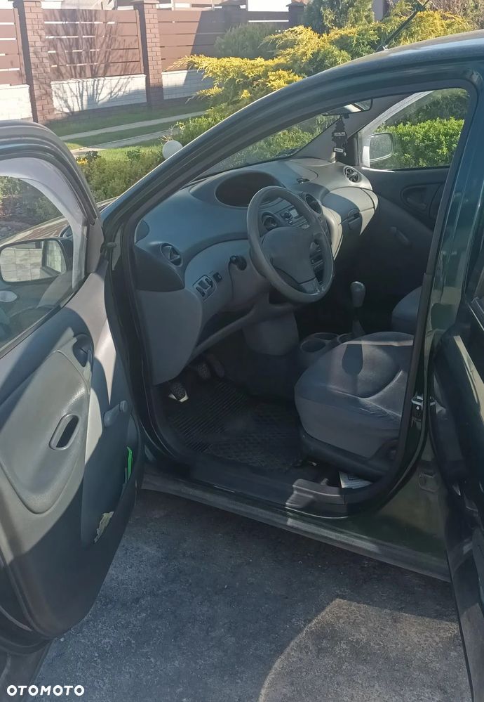 Toyota Yaris 1.0 Pak1 - 4