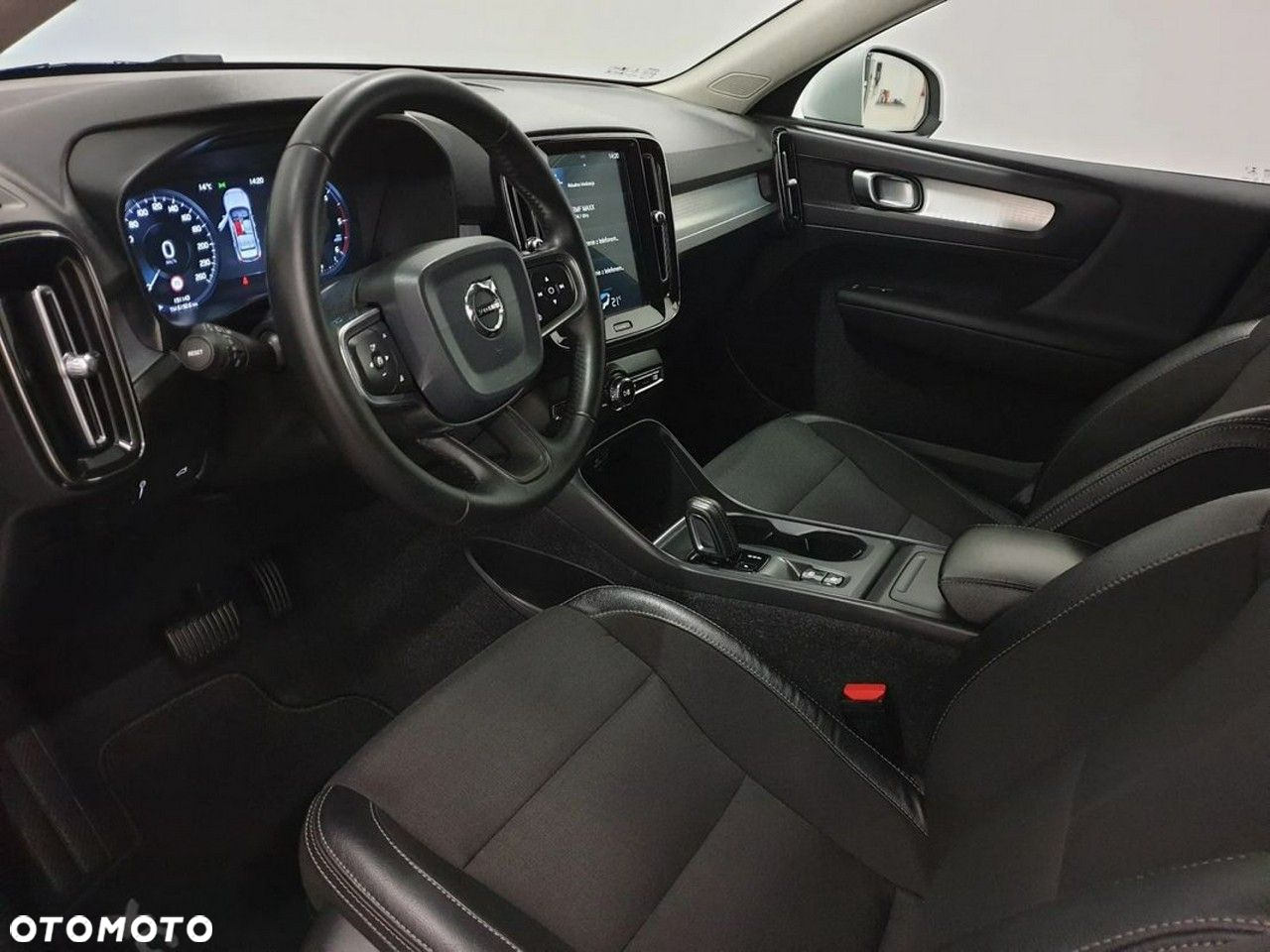 Volvo XC 40 D3 R-Design - 9