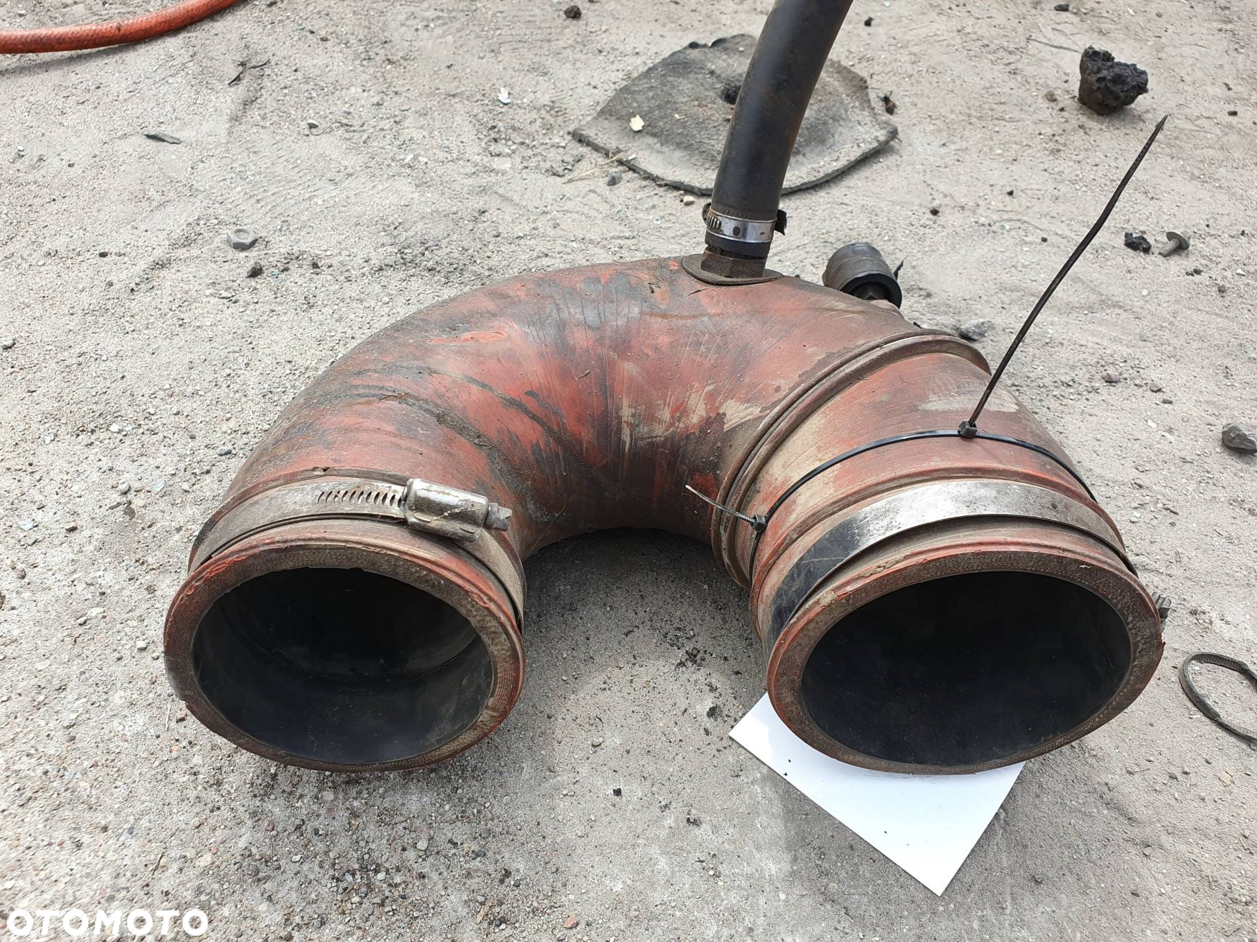 PRZEWÓD RURA DOLOT CASE MAGNUM 280 - 3