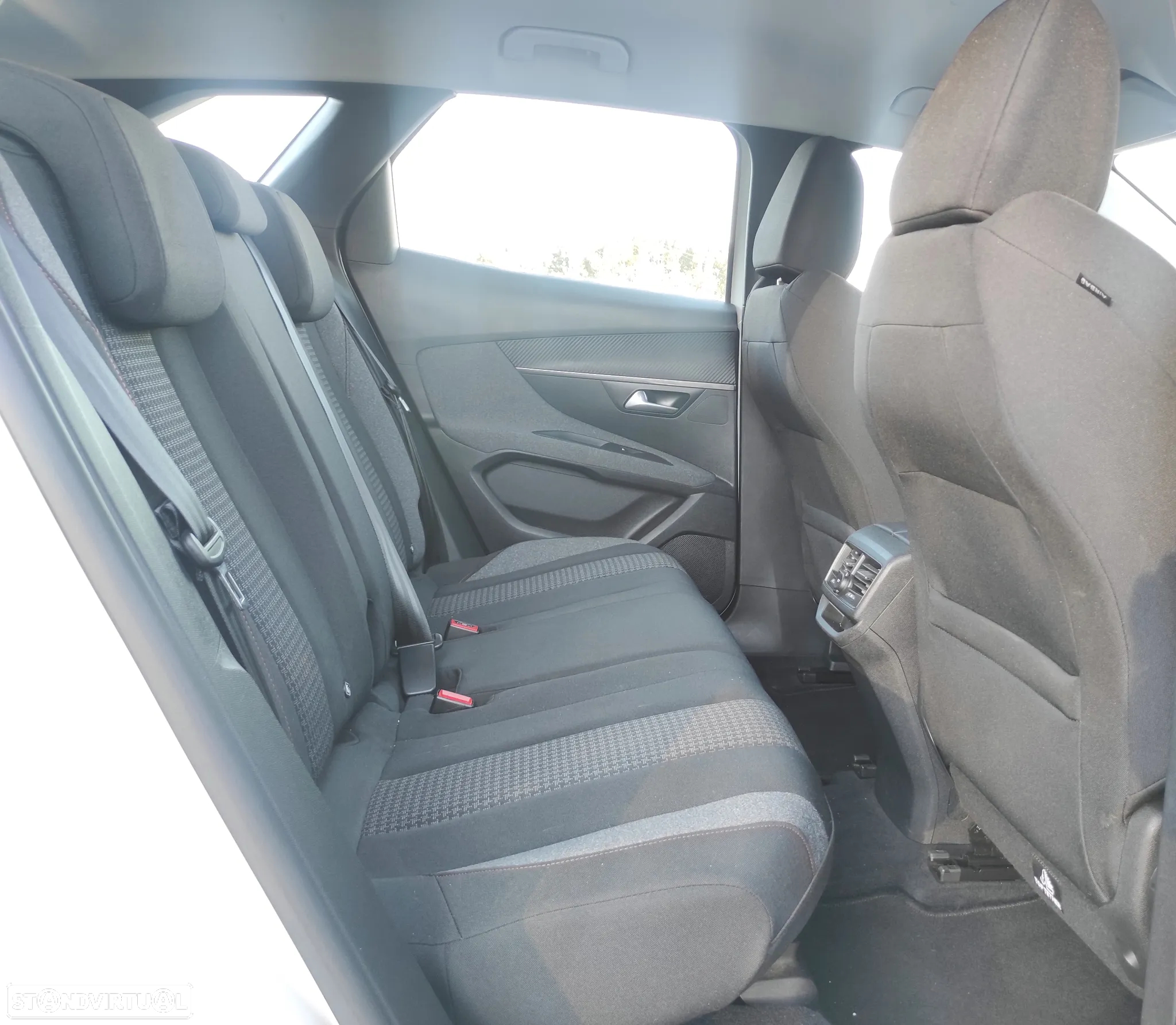 Peugeot 3008 1.5 BlueHDi Active - 16