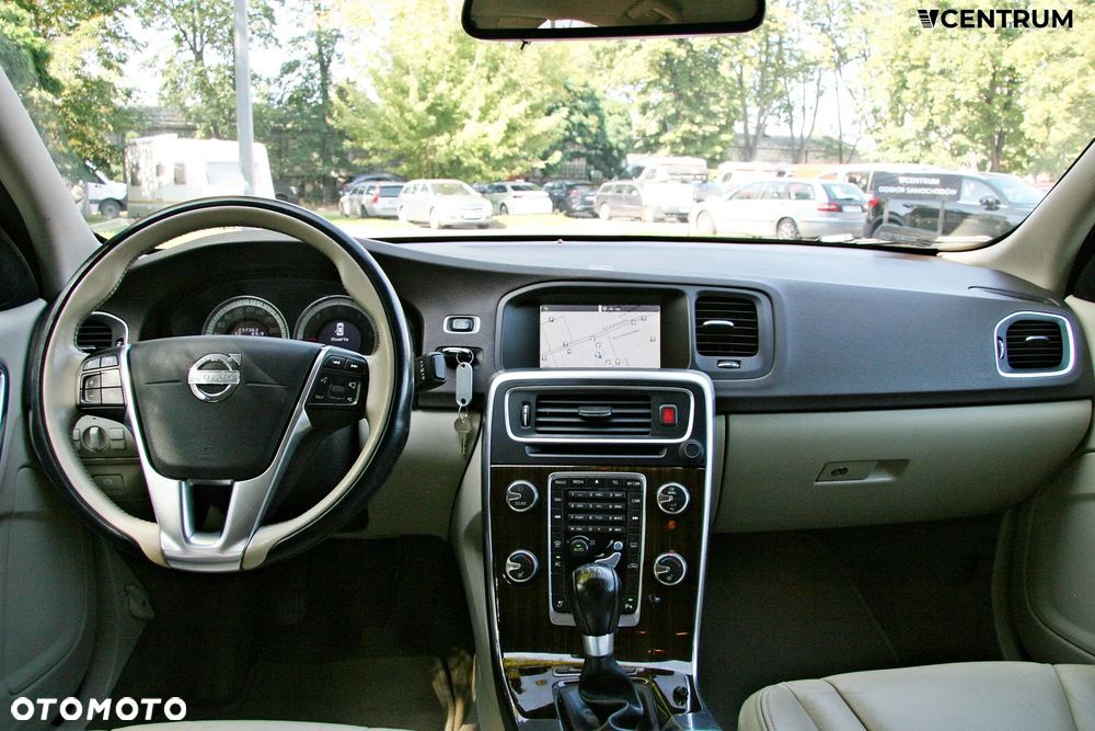 Volvo S60 D3 Summum - 11