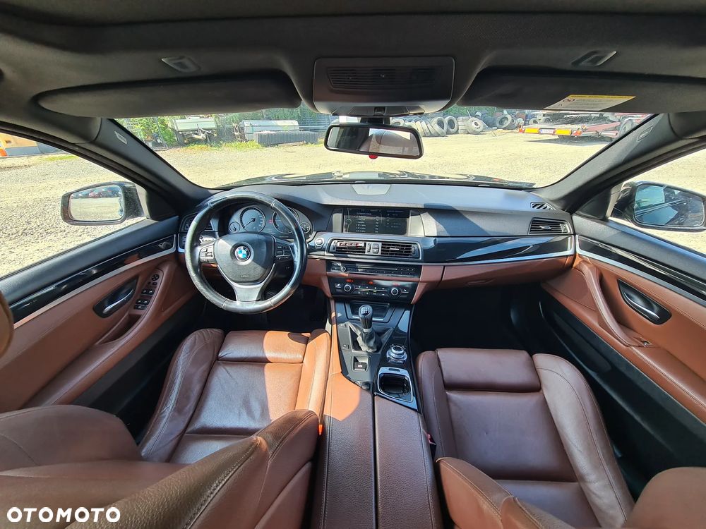 BMW Seria 5 - 32