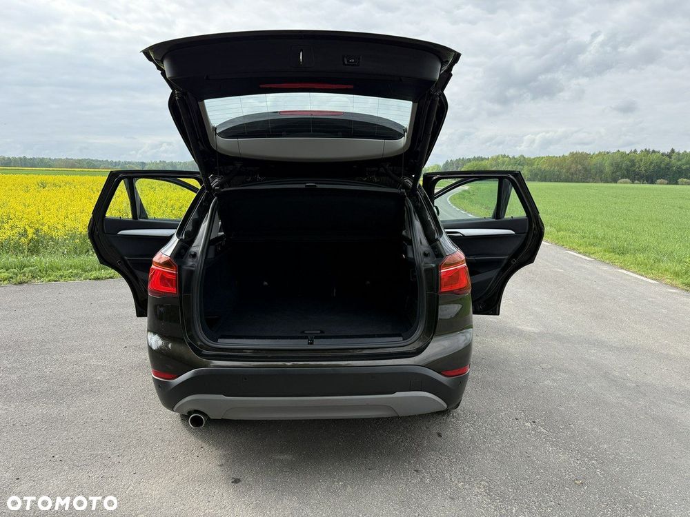 BMW X1 sDrive18i Advantage - 9