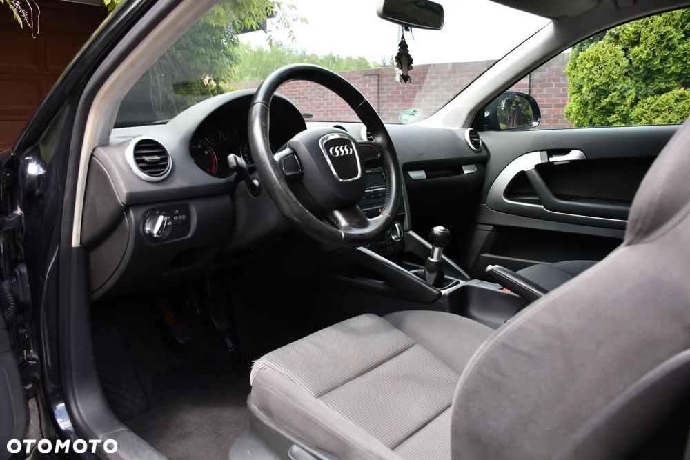 Audi A3 3-drzwiowe 1.4 TFSI Attraction - 11