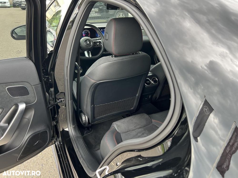 Mercedes-Benz A 200 Sedan MHEV 7G-DCT - 15