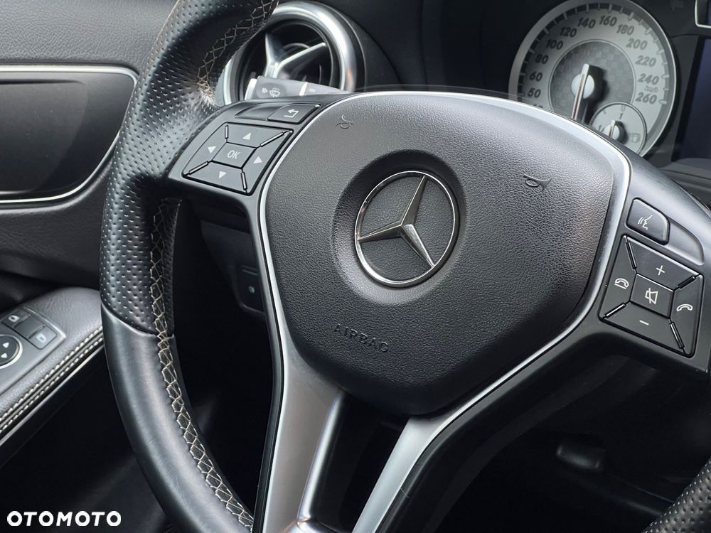 Mercedes-Benz Klasa A 180 (BlueEFFICIENCY) 7G-DCT - 19