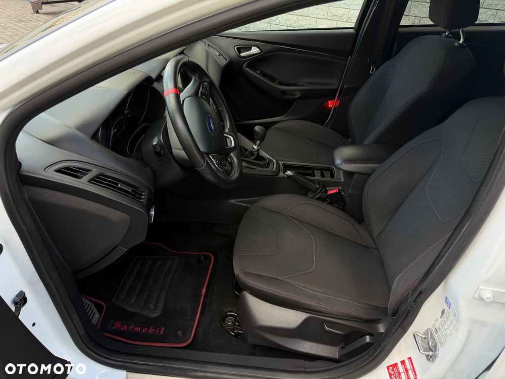 Ford Focus 1.5 EcoBoost ST-Line - 18
