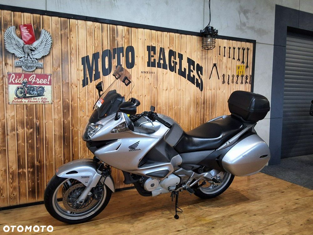 Honda NT - 6