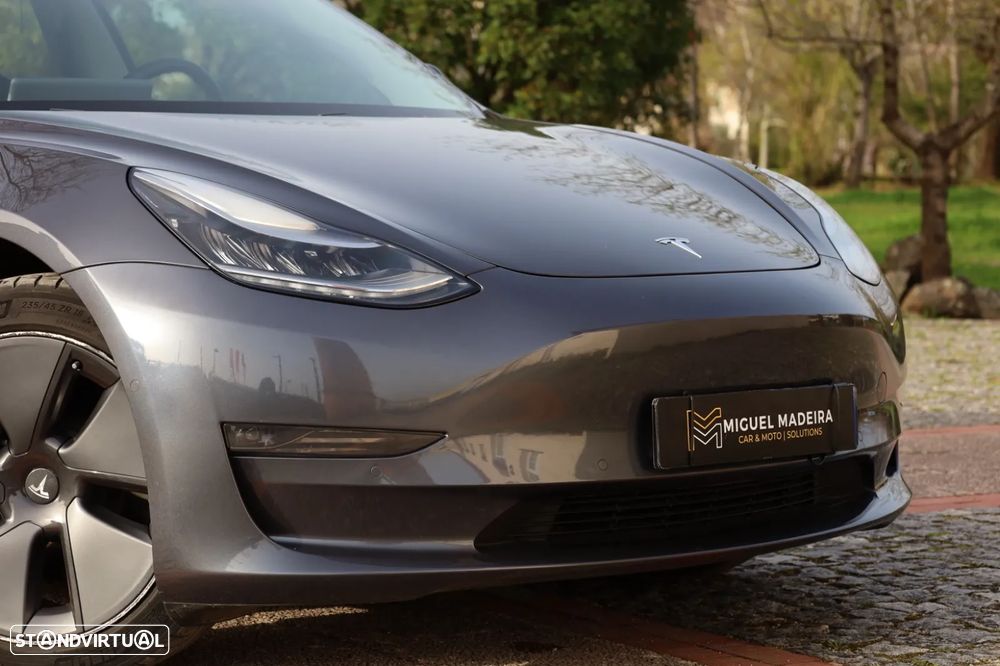 Tesla Model 3 Long-Range Dual Motor AWD - 4