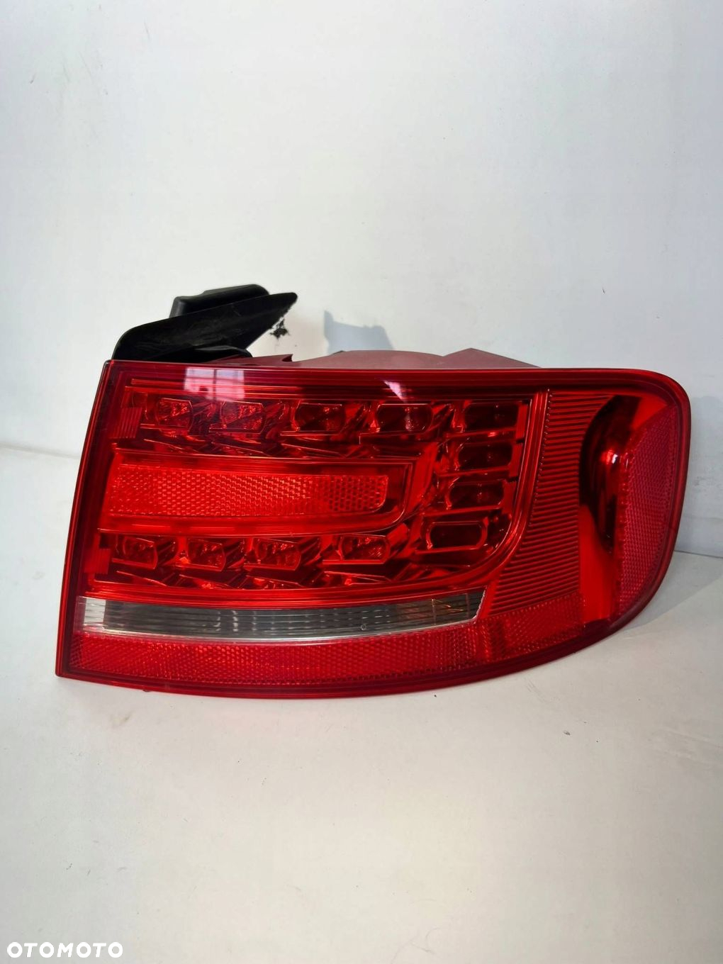 Audi A4 S4 B8 8K 08-11 8K5 945 096 K Lampa tylna Prawa strona SEDAN LED - 2