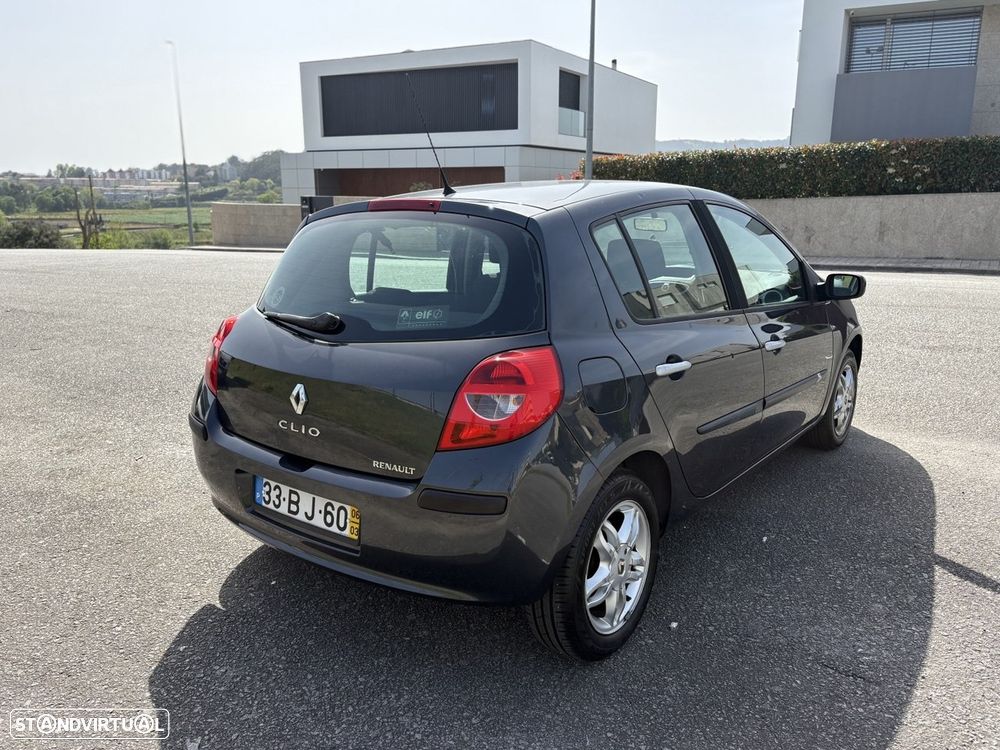 Renault Clio 1.2 16V Dynamique - 4