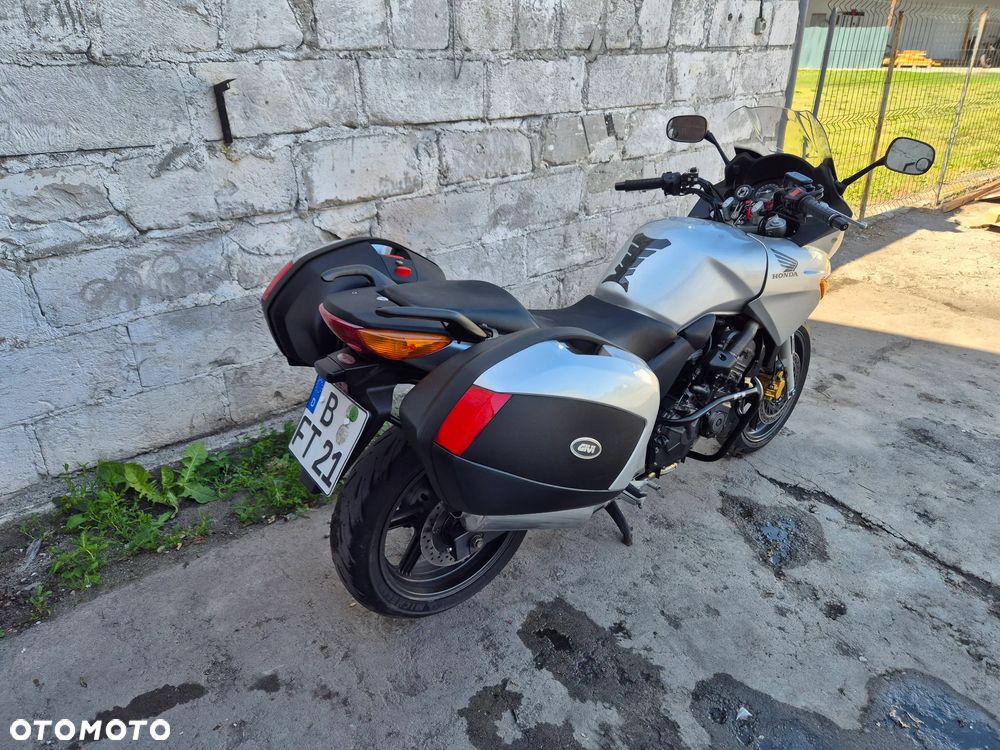 Honda CBF - 2