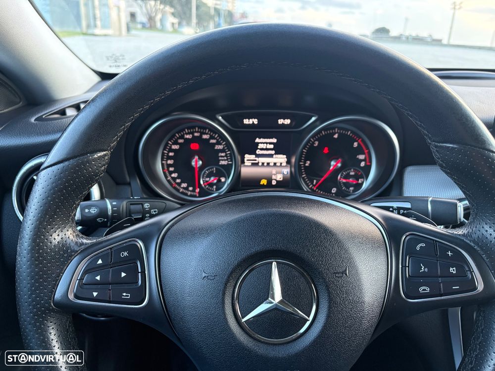 Mercedes-Benz CLA 180 d Shooting Brake Urban Aut. - 18