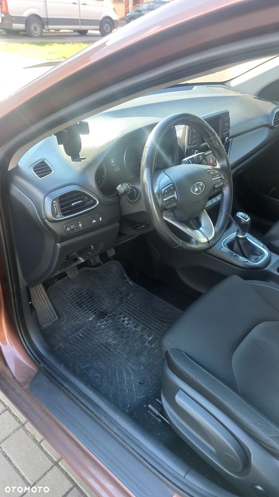 Hyundai i30 1.6 D Comfort - 18