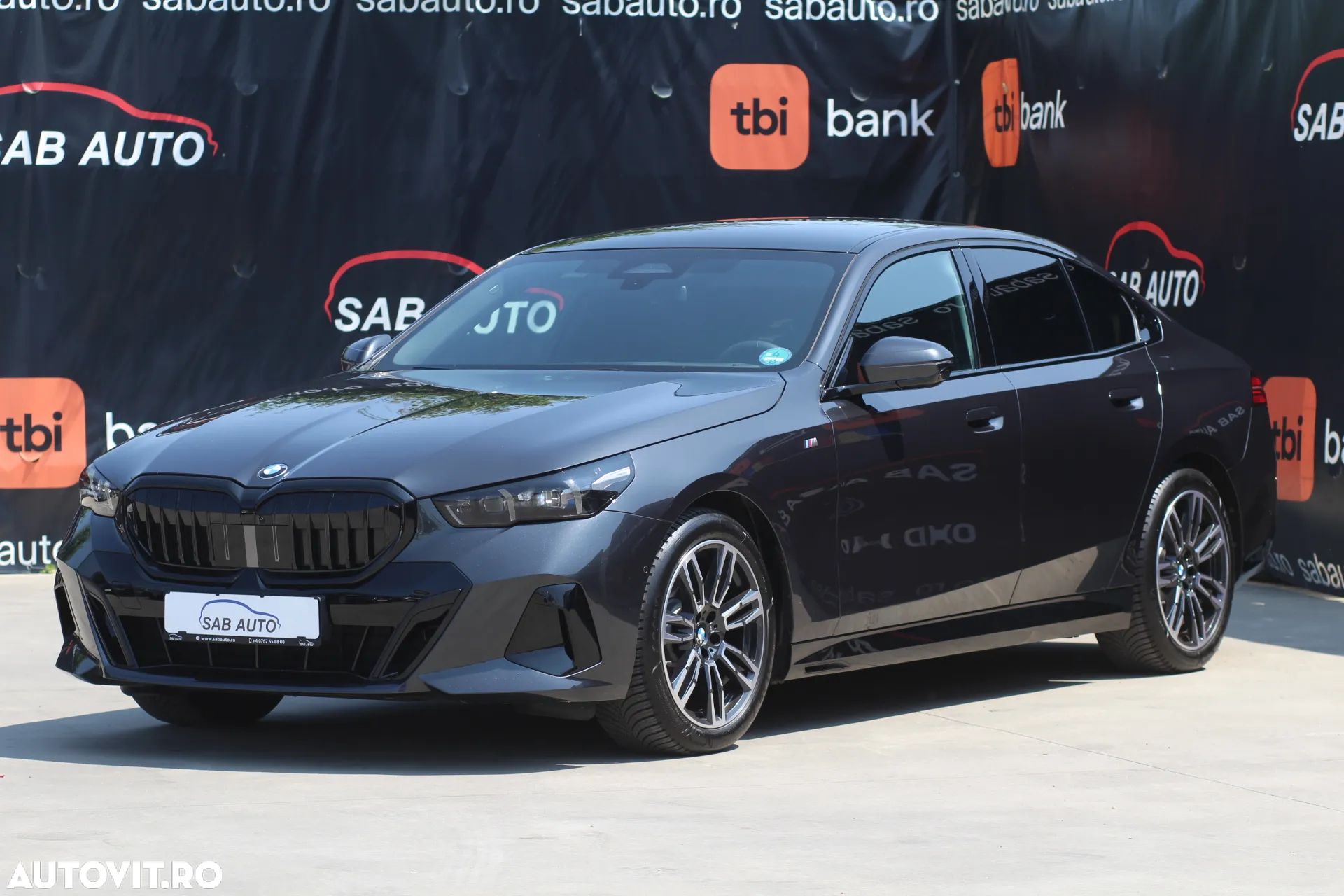 BMW Seria 5 520d xDrive AT MHEV - 1