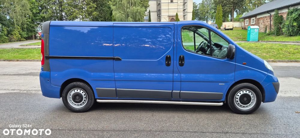 Opel Vivaro - 12