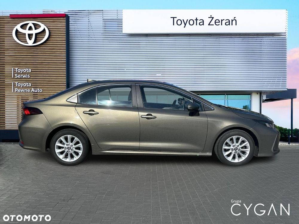 Toyota Corolla - 4