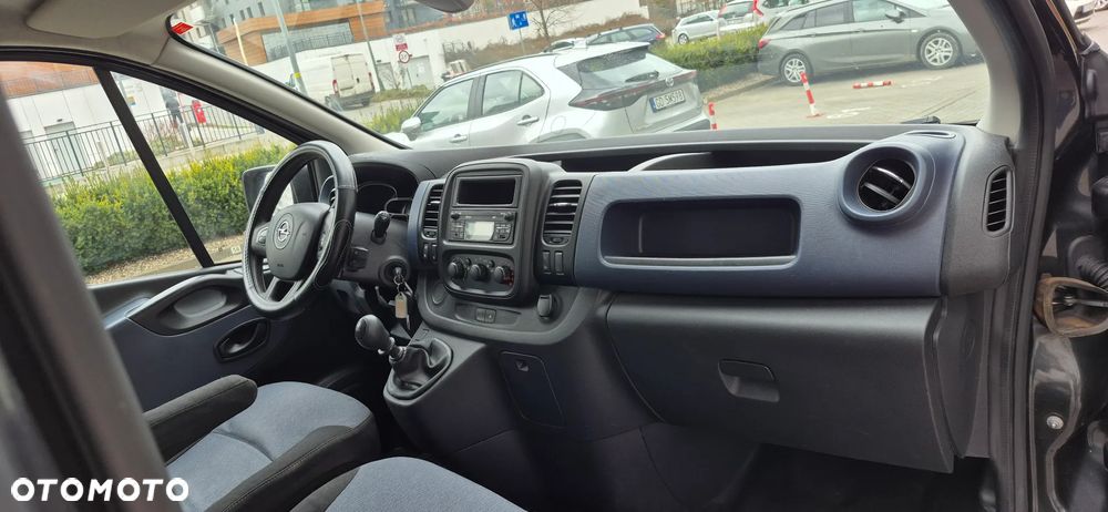 Opel Vivaro L2H1 2,9t Edition - 10