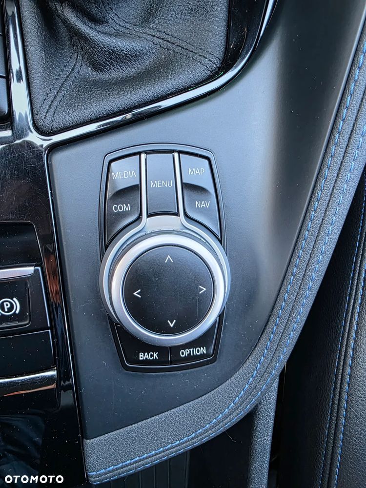 BMW X2 sDrive18i - 21