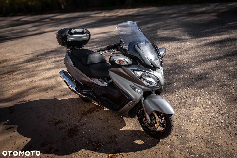Suzuki Burgman - 5