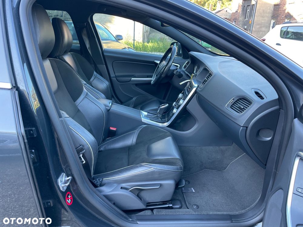 Volvo V60 D3 Geartronic RDesign - 17
