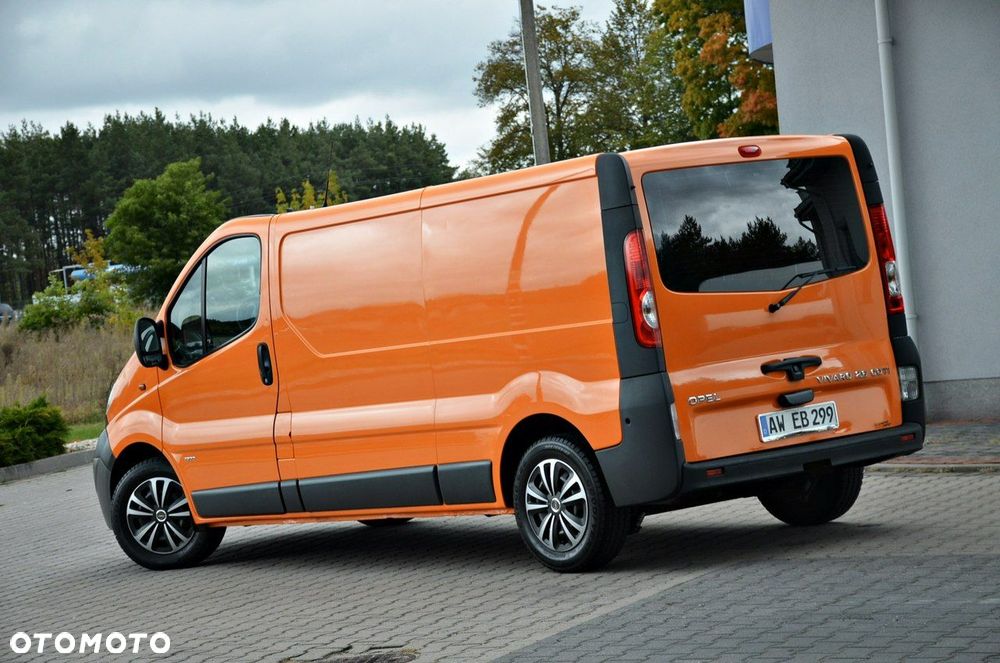 Opel Vivaro - 8