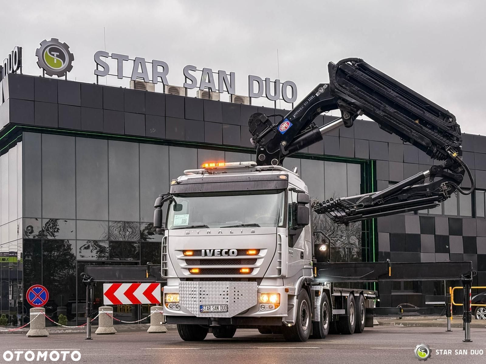 Iveco STRALIS AS320S50Y 8x2 HMF 8520-0K6 FLY JIB HDS Żuraw Wciągarka - 11