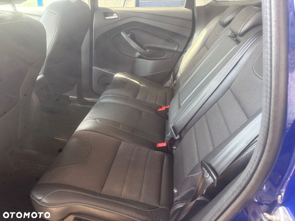 Ford Kuga 1.5 EcoBoost 2x4 Titanium - 11