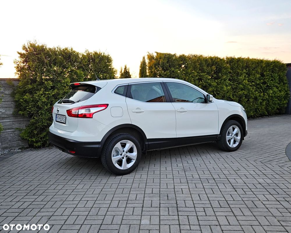 Nissan Qashqai 1.6 DCi N-Connecta - 15