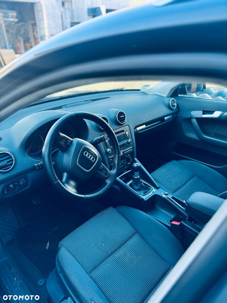 Audi A3 Sportback 2.0 TDI Ambiente - 16