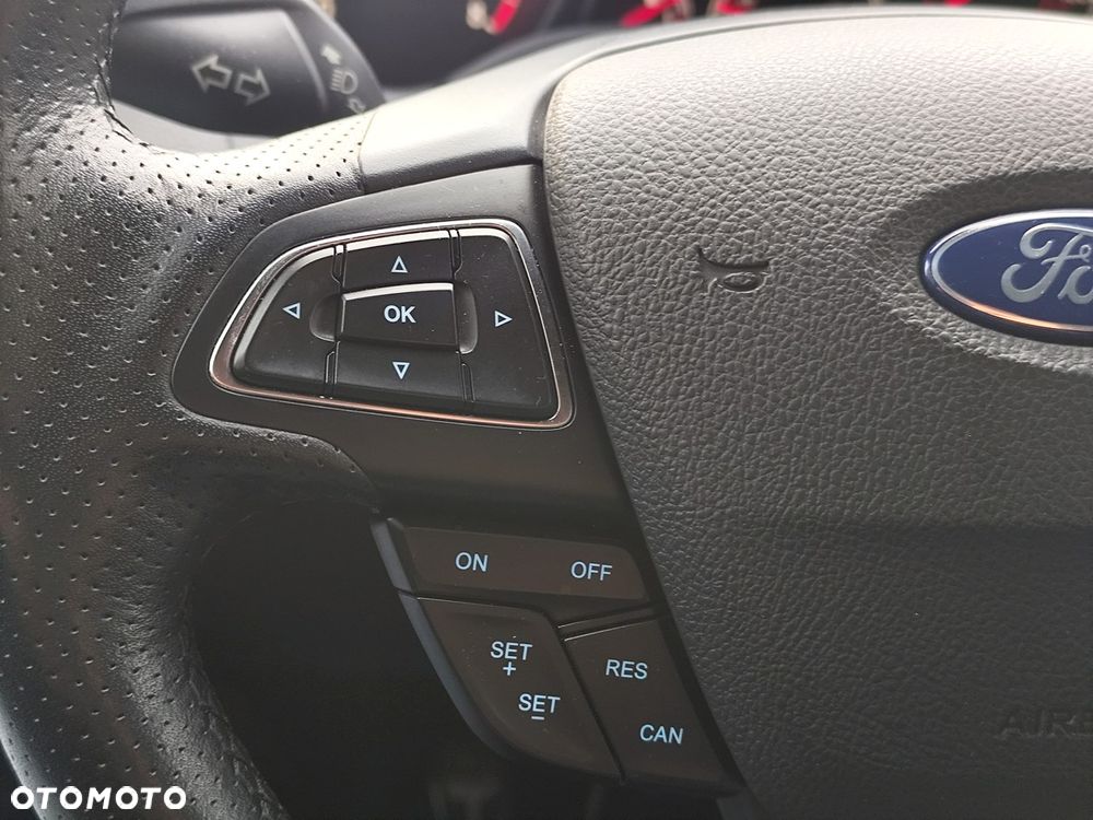 Ford Focus 2.0 EcoBoost ST - 22