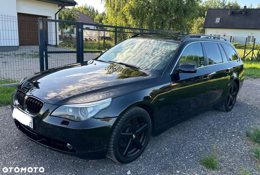 BMW Seria 5 525xi - 1