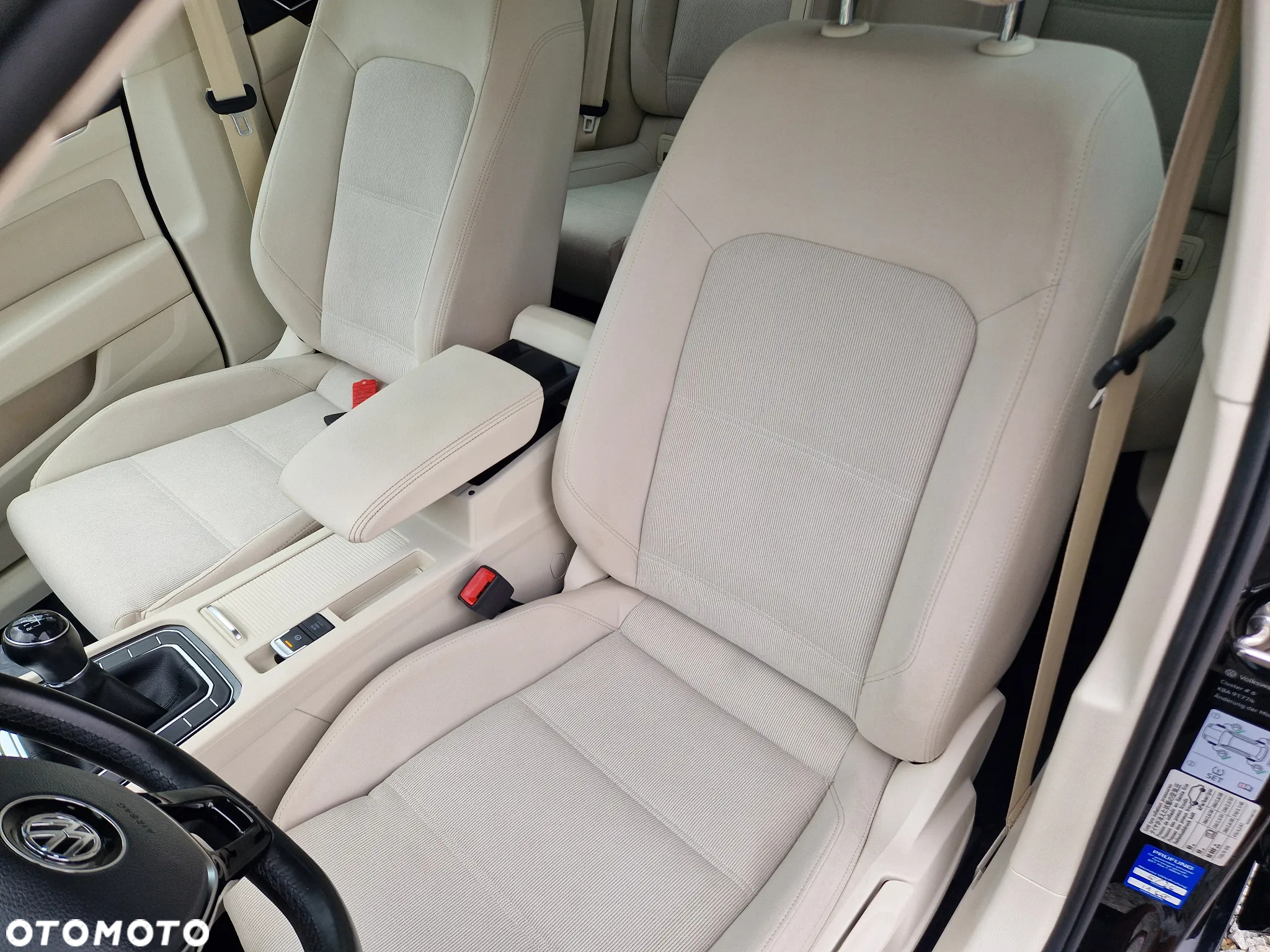 Volkswagen Passat 2.0 TDI BMT Trendline - 8