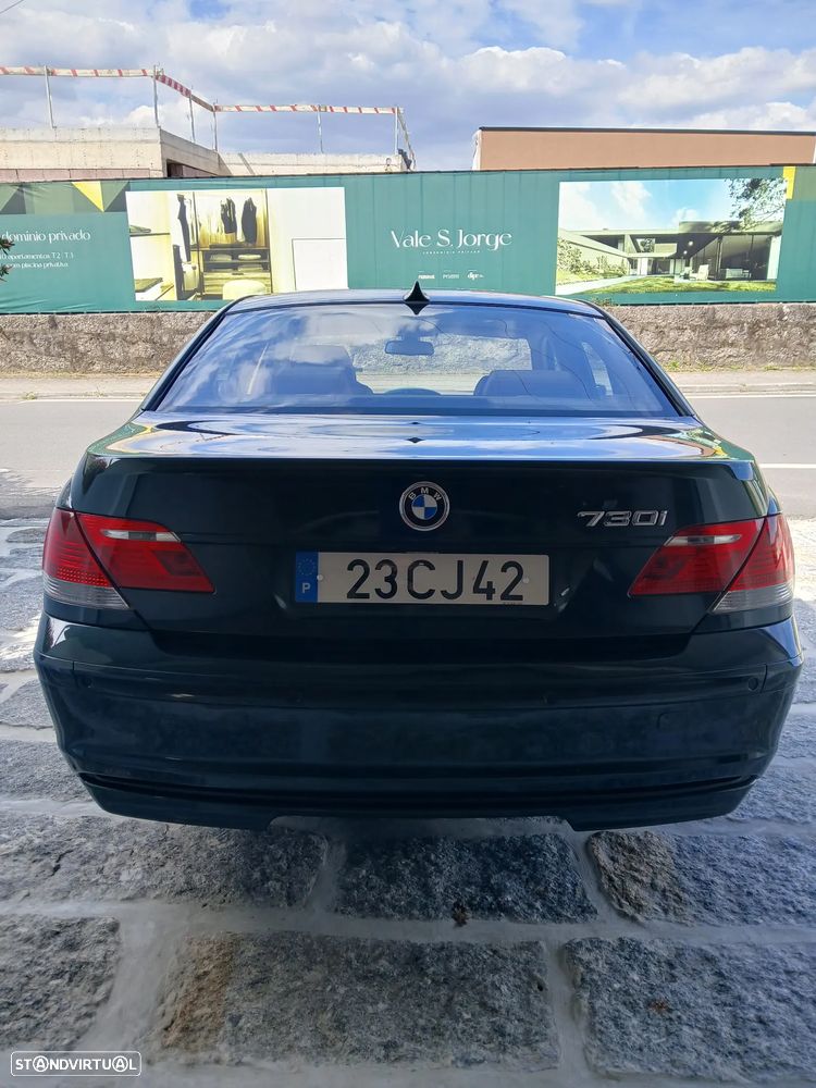 BMW 730 i - 12