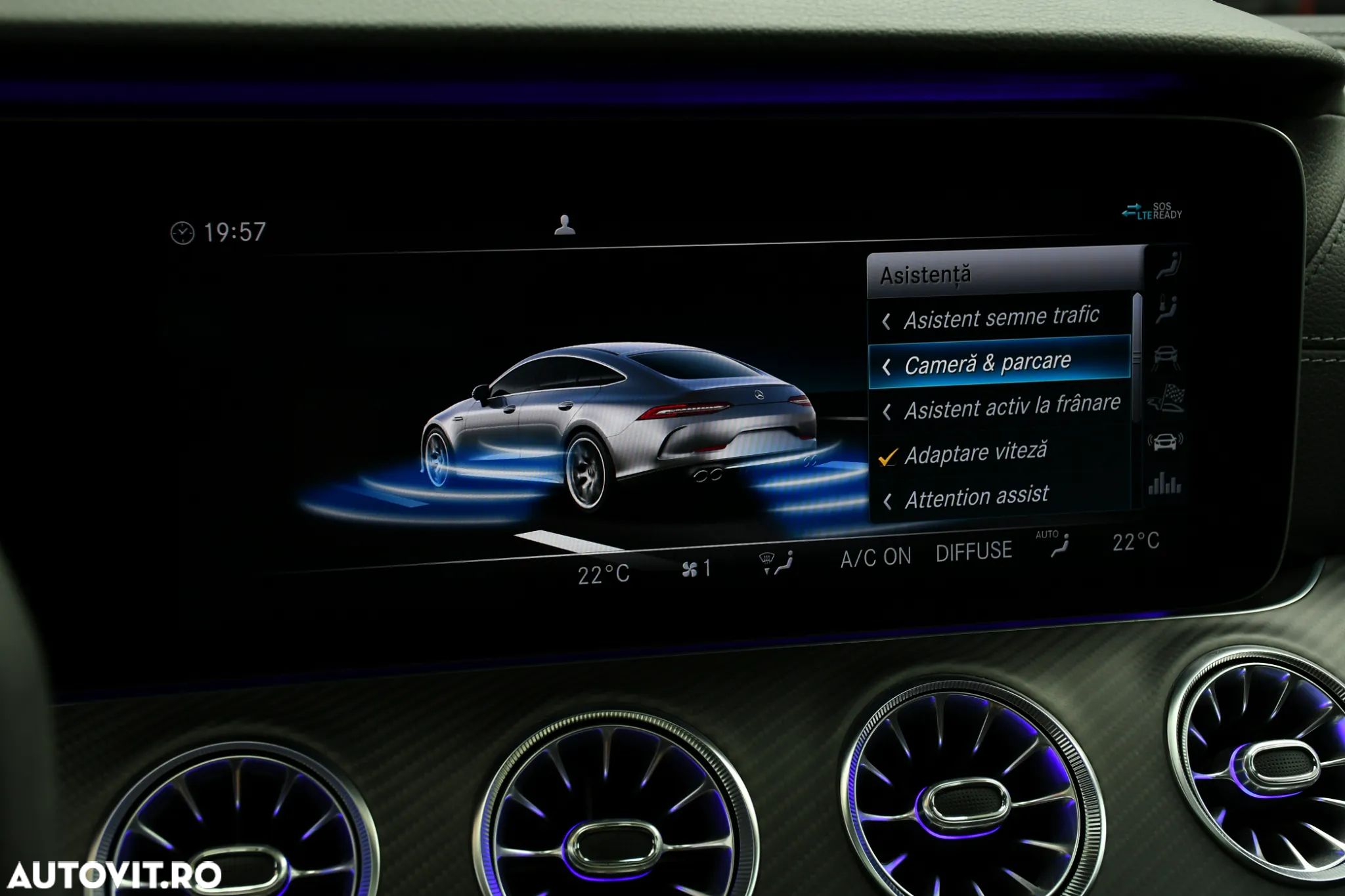 Mercedes-Benz AMG GT 53 4MATIC+ MHEV - 33