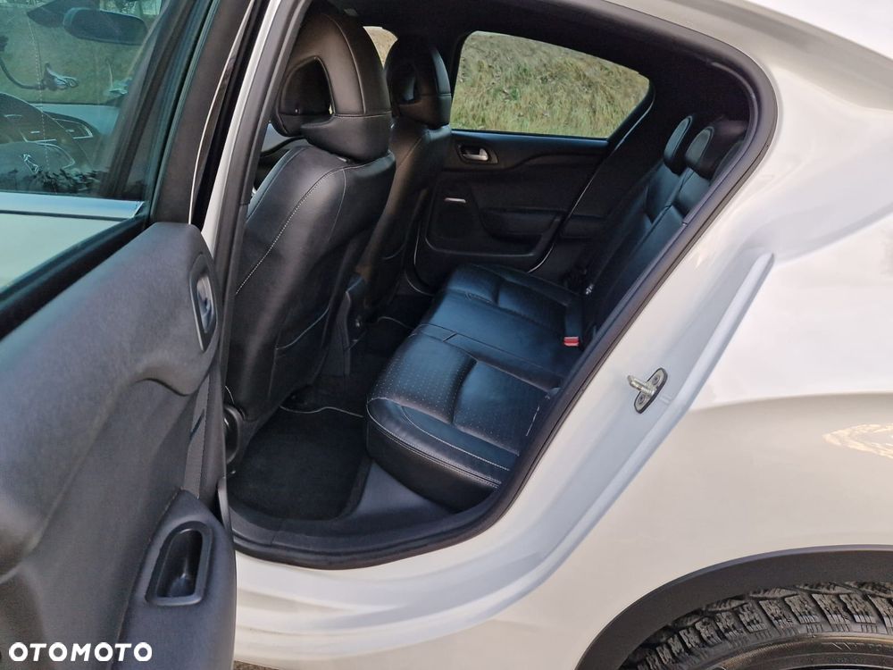 DS Automobiles DS 4 Crossback - 13