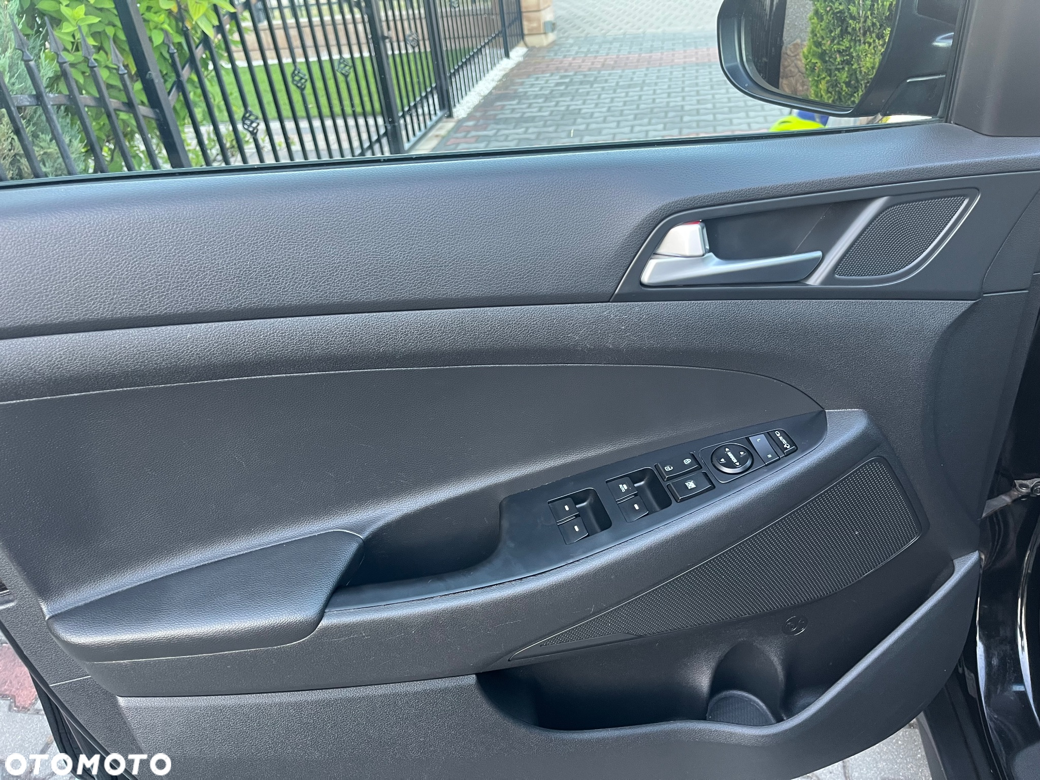 Hyundai Tucson blue 1.7 CRDi 2WD Intro Edition - 21