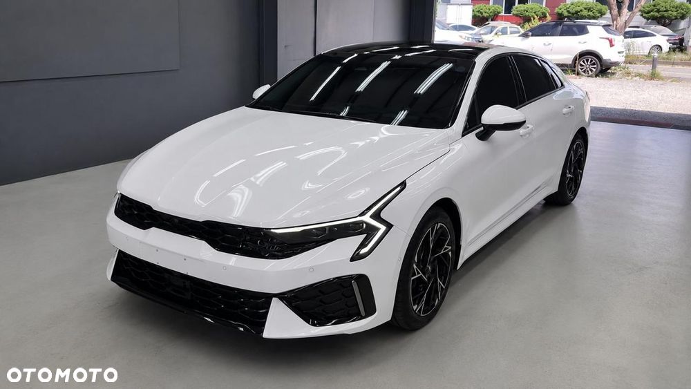 Kia K5 - 1