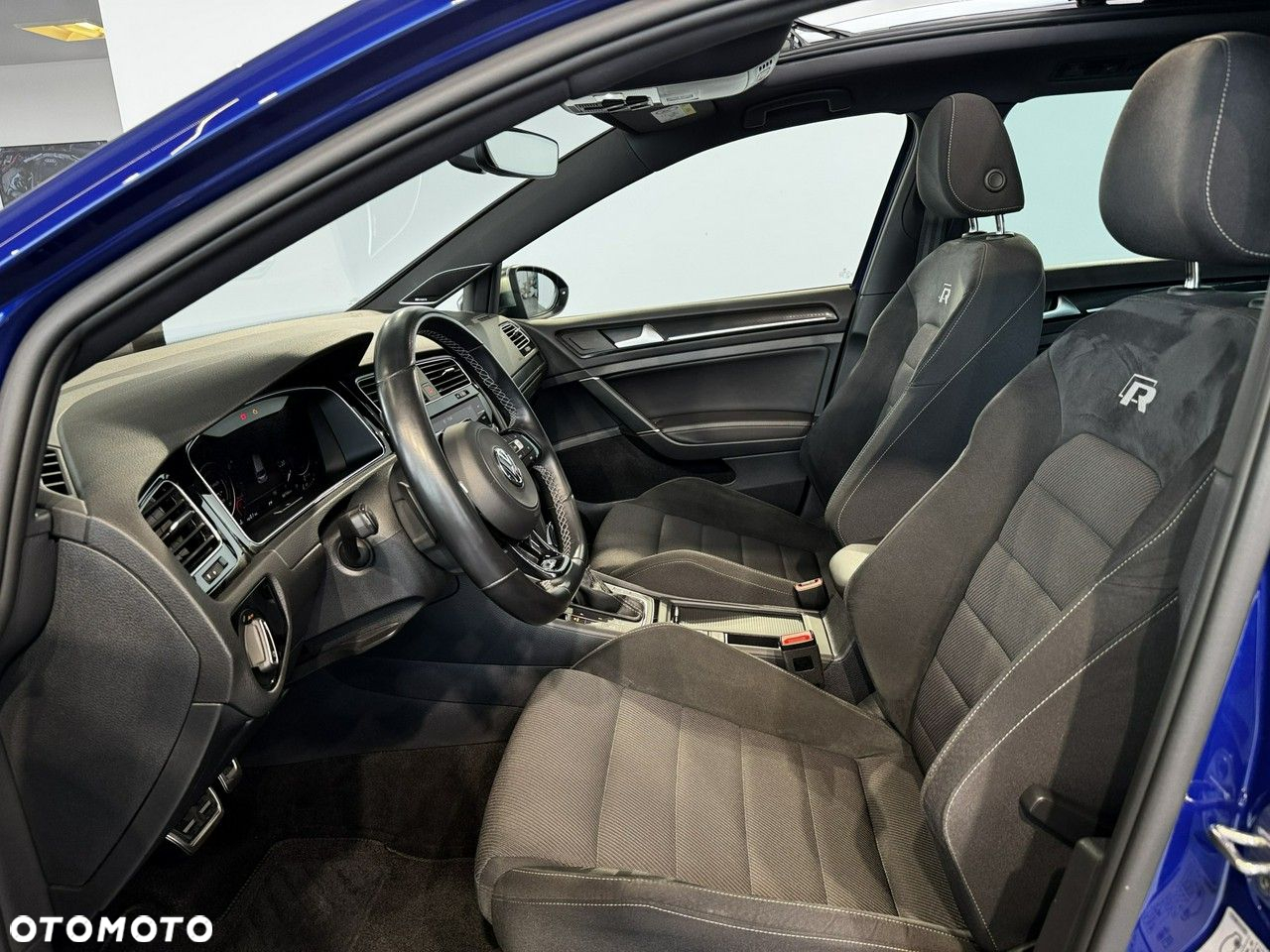 Volkswagen Golf - 18