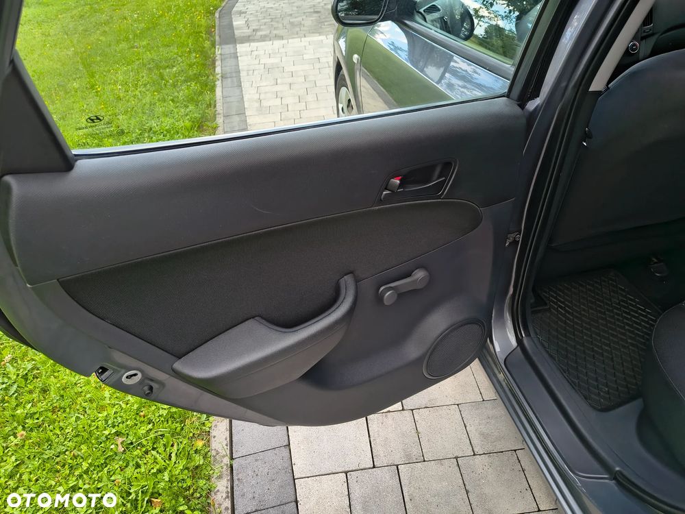 Hyundai i30 1.4 Base + - 10