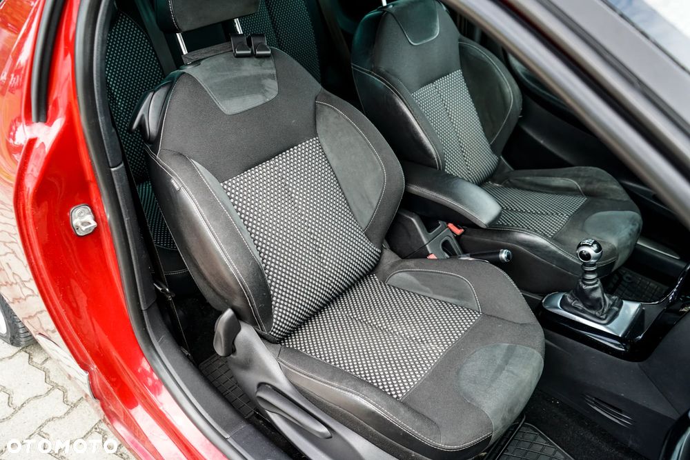 Citroën DS3 1.6 HDi SportChic - 24