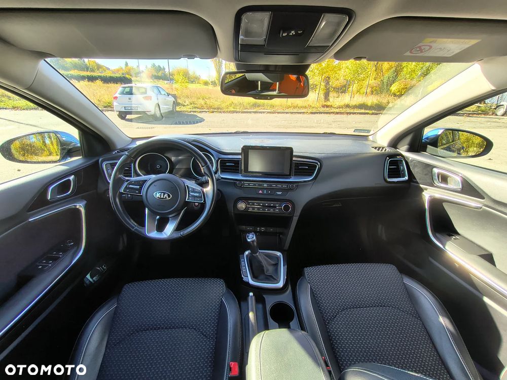 Kia Ceed - 9