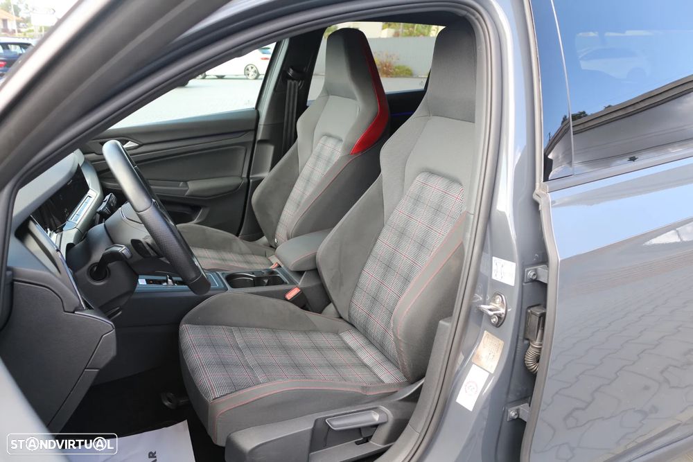 VW Golf 2.0 TSI GTI DSG Performance - 21